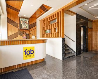 Fabhotel Prime Mayuri Residency - Yadavanahalli - Attibele - Front desk
