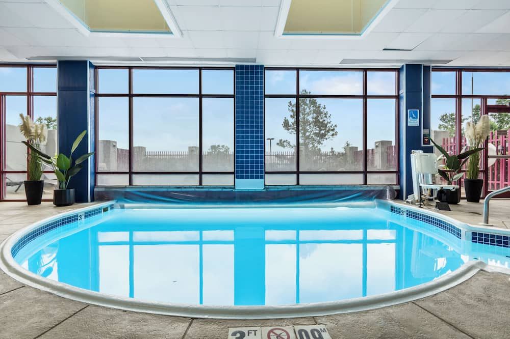 توساند هيلز ريزورت هوتل - برانسون - حوض السباحة