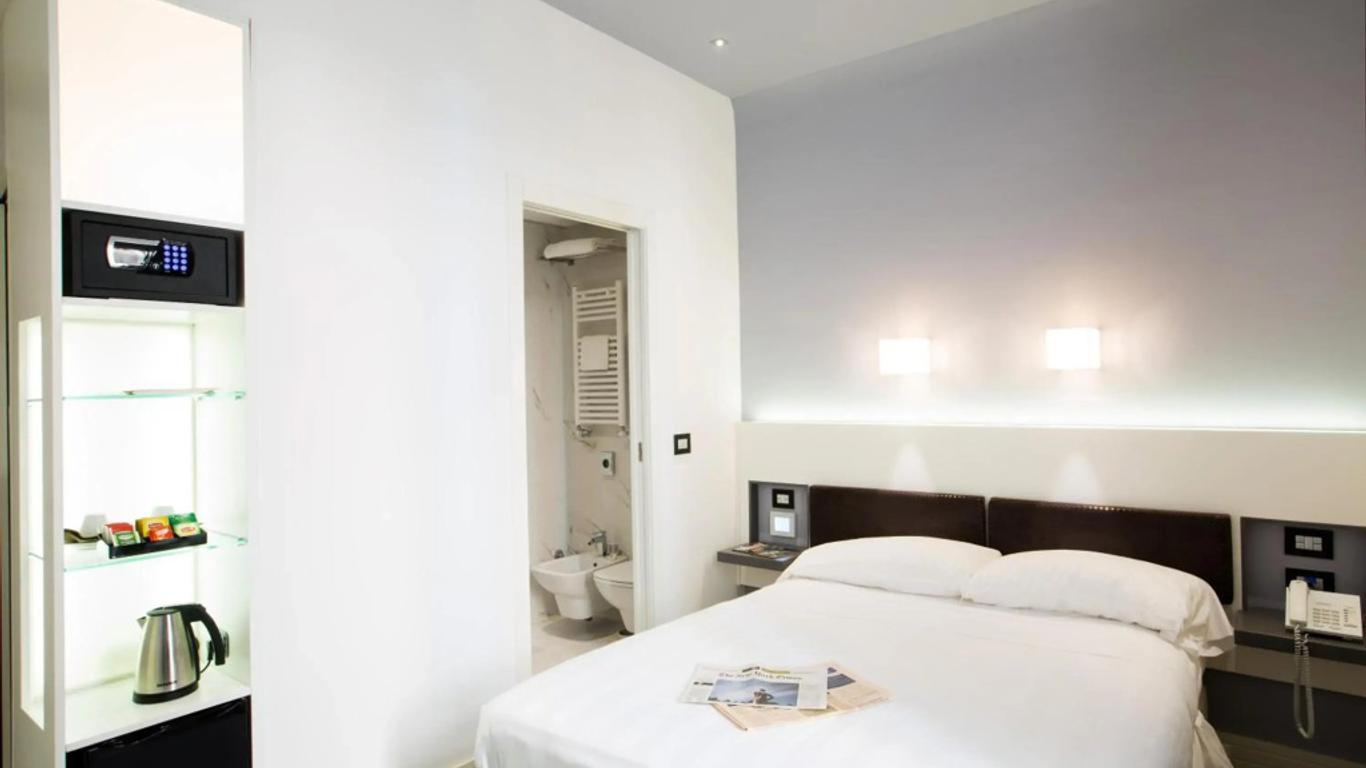Crosti Hotel & Residence