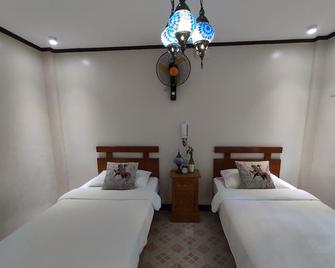 Olana Bed And Breakfast - Lingayen - Habitación