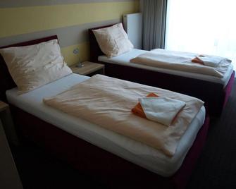 Mini Hotel Akord - Ostrava - Bedroom