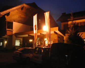 Hotel Baumgartnerhof - Finkenstein am Faaker See - Edificio