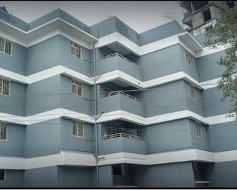 2bhk Service Apartment 204 Sus - Pune - Building