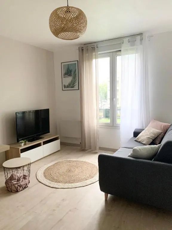 Studio 30m2 - Au Pied De La Gare - Parking - Cergy - Sala de estar