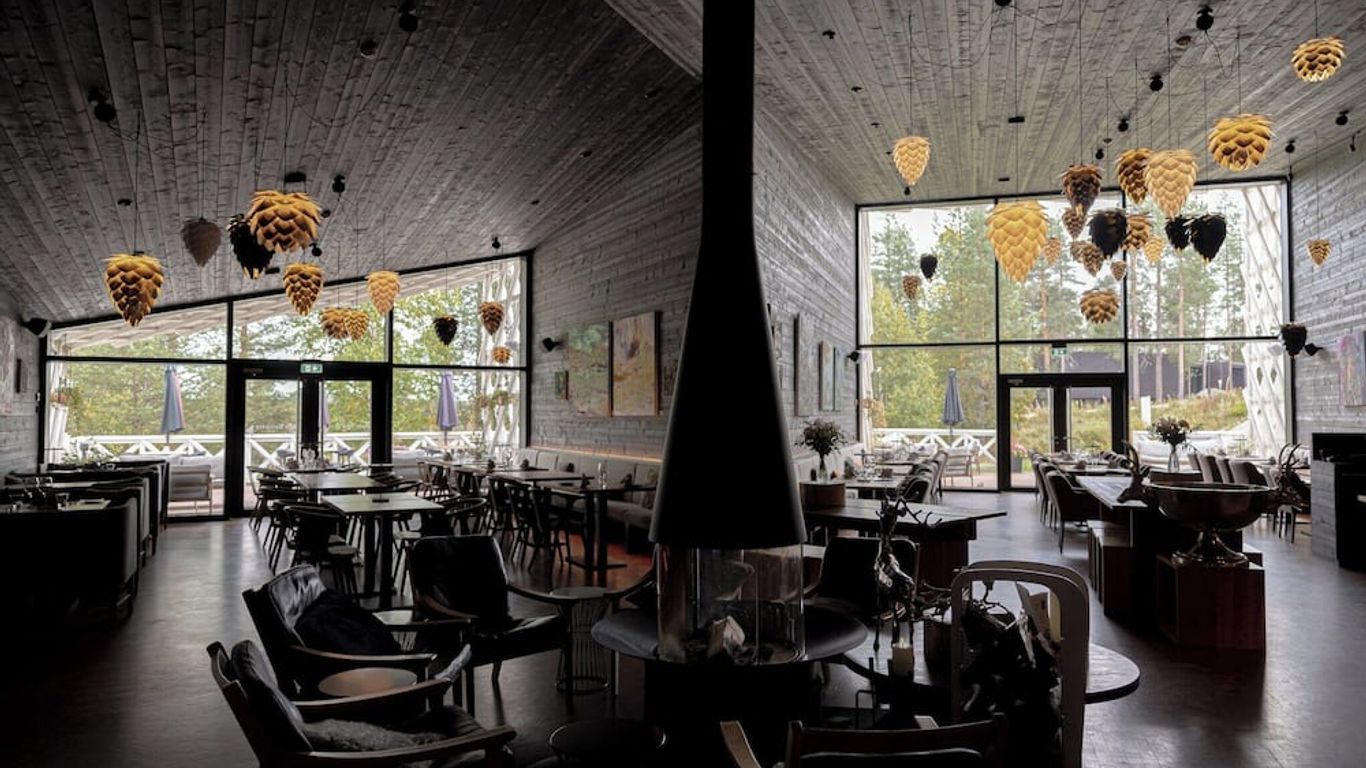 Arctic Treehouse Hotel