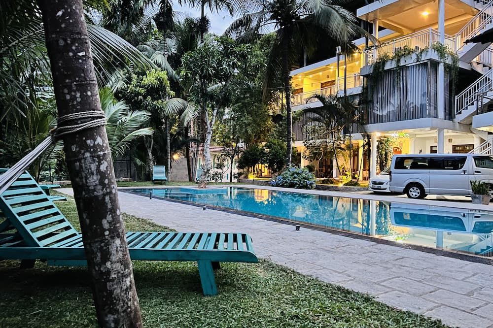 Heavens Holiday Resort - קאנדי - בריכה