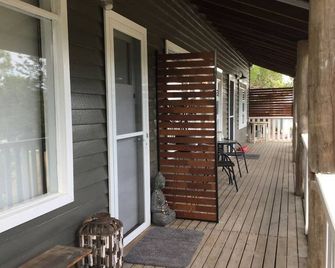 'Myrtle Cottage Motel Style Room' - Wollombi