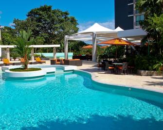 Summit Rainforest & Golf Resort - Thành phố Panama - Bể bơi