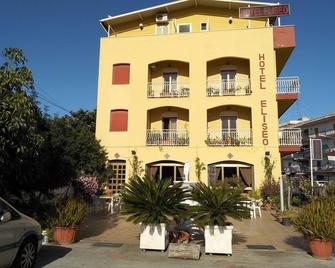 Hotel Eliseo - Giardini Naxos - Building