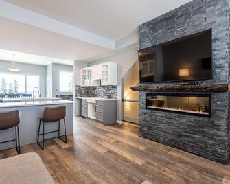 Bright & Cozy 3-Bedroom Townhome w/ Ski-In/Ski-Out & Stunning Views - Vernon - Køkken