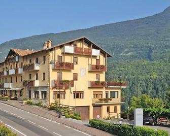 Hotel Bellavista - Stenico - Gebouw