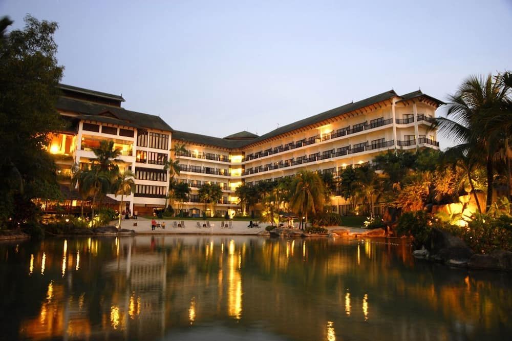 Mines Beach Resort Hotel - Seri Kembangan - Gebäude
