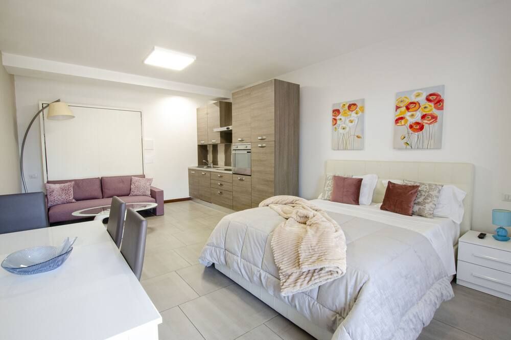 سميرالدا فلاتس - أولبيا - غرفة نوم