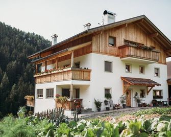 Apartment Lahnbach Grosskarneid - Lüsen - Gebouw