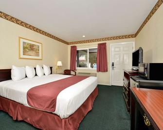 Americas Best Value Inn - Sky Ranch - Palo Alto - Bedroom