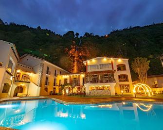 Sangay Spa Hotel - Baños de Agua Santa - Alberca