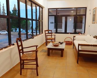 Ritsoni Studios - Aidipsos - Лоббі