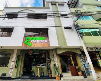 Green Garden Hostal - Baños - Gebäude