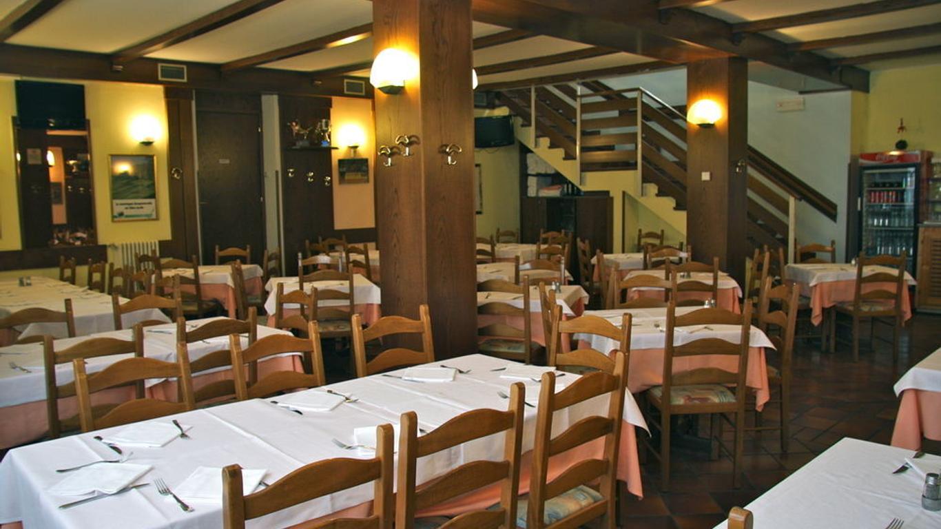 Hotel 900