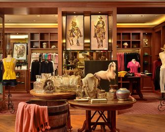 Little America Hotel & Resort Cheyenne - שאיין - שירותי מקום האירוח