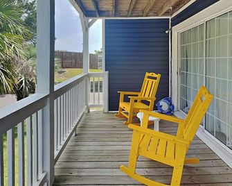 Sea Walk Cottage by Tybee Vacation Rentals - Tybee Island - Balcony