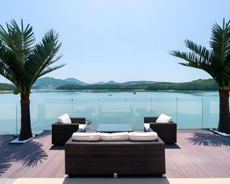 Yeosu Highlark Resort - Yeosu - Patio