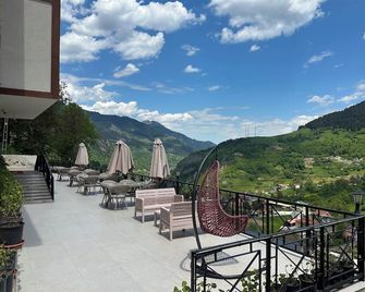 Alya Teras Otel - Trabzon - Balkón