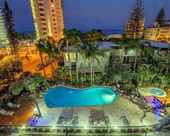Baronnet Apartments - Surfers Paradise - Pool