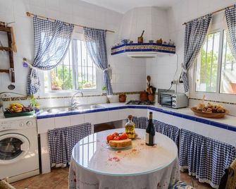 Finca Los Colorines Antequera - La Higuera by Ruralidays - Villanueva de la Concepcion - Kitchen