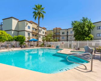 Windmill Suites Surprise - Phoenix, an Ascend Collection Hotel - Surprise - Piscina