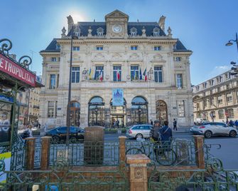 Yuna Montmartre - Aparthotel - París - Edificio