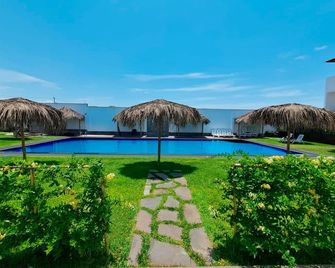 Hotel Kendari - Chincha Alta - Zwembad