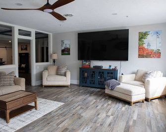 Crosswalk Suite! - Franklin - Sala de estar