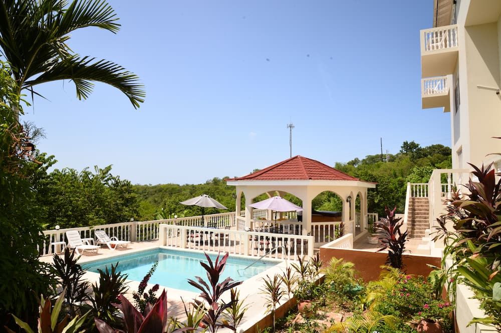 Retreat Guesthouse Luxury Suites - פאלמאות' (ג'מייקה)