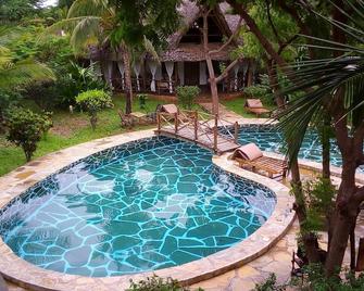 Marine Holiday House - Malindi - Piscina