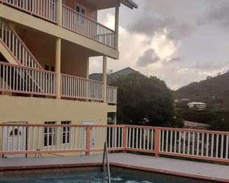 Elser Bed and Breakfast - Castries - Balcony
