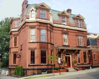 تشيبمان هيل سويتس أون سيدني - سان جون - مبنى