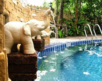 River Resort & Spa - Sa Kaeo - Piscina