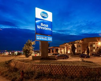 Best Western Laval-Montreal - Laval - Building
