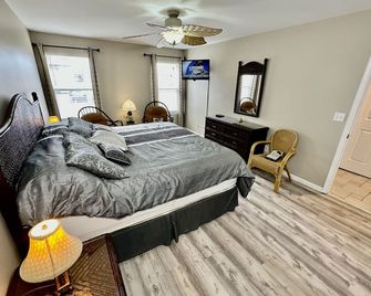 Beach Block, 100 Steps To Boardwalk And Sand, Sleeps 10 - Wildwood - Habitación