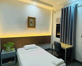 Hotel Ramon Bukidnon - Valencia City - Bedroom