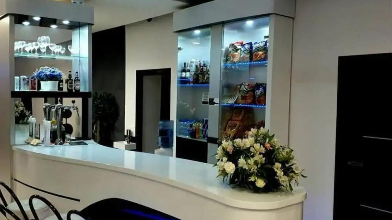 Hotel Junior 2