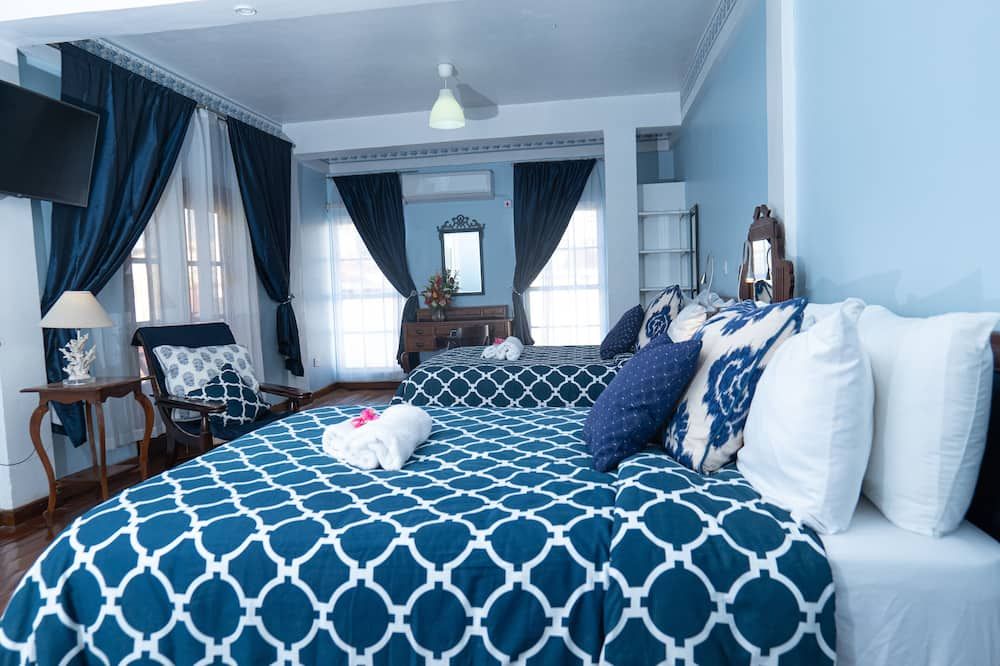 سوتون بليس هوتل - روسو - غرفة نوم