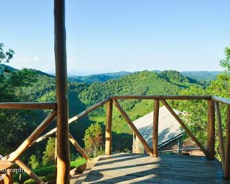 Rihuja Safari Lodge - Bugambira - Balcony