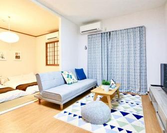 westay hotel - Osaka - Living room