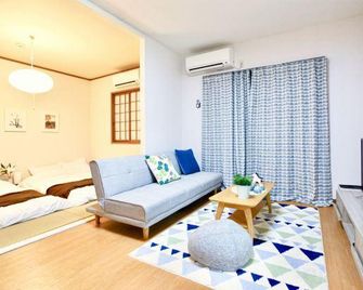 westay hotel - Osaka - Oturma odası