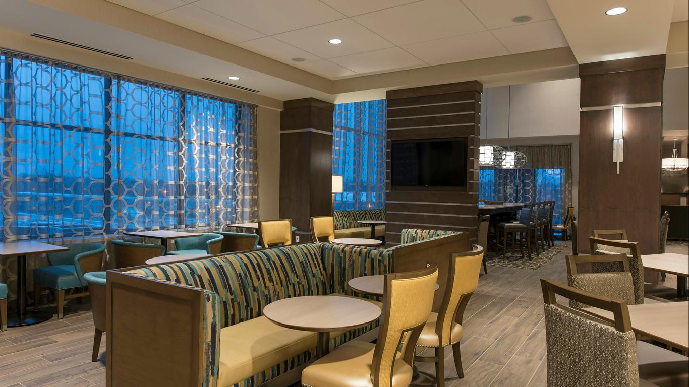Hampton Inn & Suites Grand Rapids Downtown