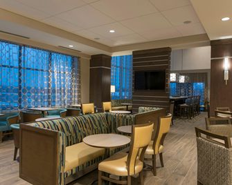Hampton Inn & Suites Grand Rapids/Downtown, MI - Grand Rapids - Lobby