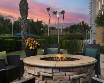 Hampton Inn & Suites Orlando-North/Altamonte Springs - Altamonte Springs - Patio