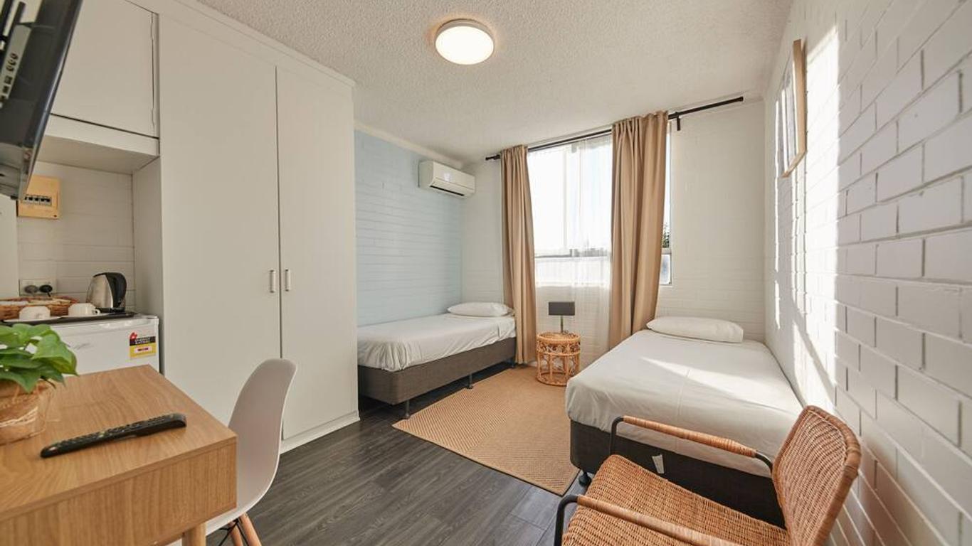 Little Coogee Hotel